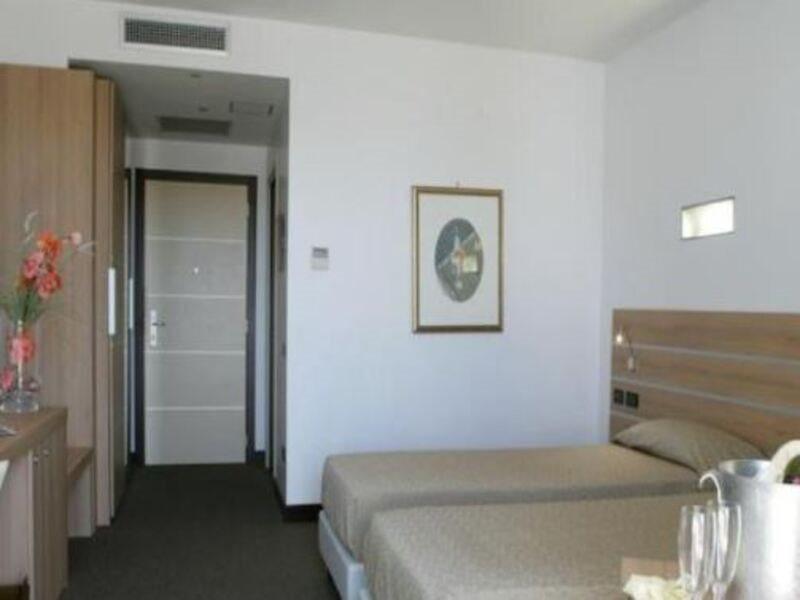 Hotel Sporting Pomezia Eksteriør billede