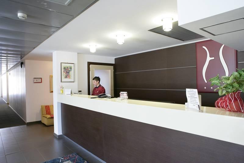 Hotel Sporting Pomezia Eksteriør billede